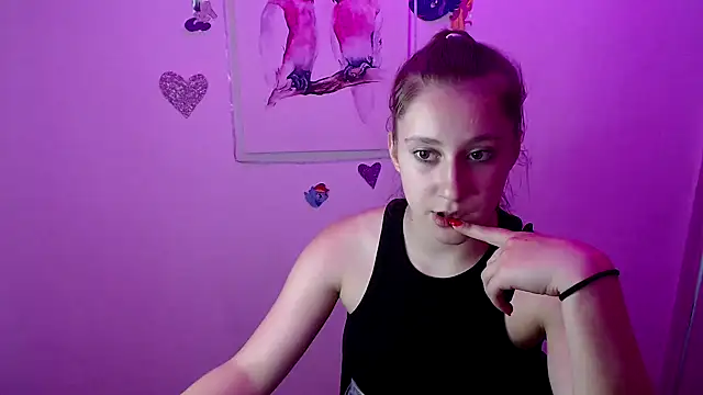 Snapshot of Milka_kamila chatting on 09-16-25, 12:28 Milka kamila online show from 09-16-25, 12:28