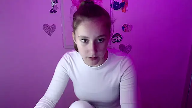 Snapshot of Milka_kamila chatting on 09-19-25, 02:40 Milka kamila online show from 09-19-25, 02:40