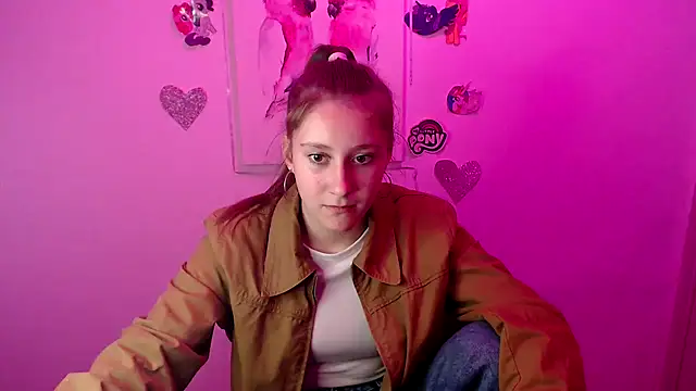 Snapshot of Milka_kamila chatting on 09-25-25, 12:53 Milka kamila online show from 09-25-25, 12:53