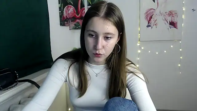 Snapshot of Milka_kamila chatting on 10-15-25, 12:49 Milka kamila online show from 10-15-25, 12:49