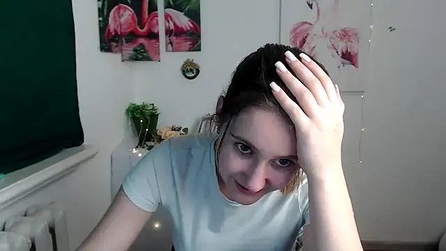 Snapshot of Milka_kamila chatting on 11-21-25, 03:33 Milka kamila online show from 11-21-25, 03:33