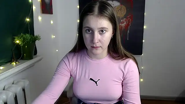 Snapshot of Milka_kamila chatting on 11-28-25, 05:15 Milka kamila online show from 11-28-25, 05:15