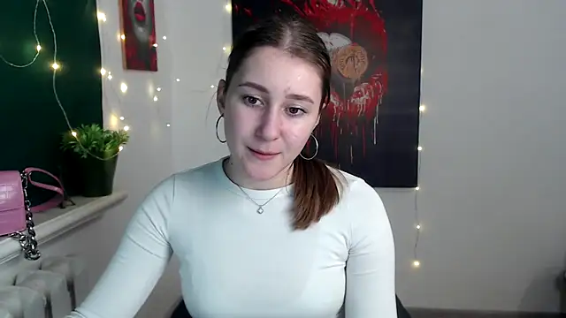 Snapshot of Milka_kamila chatting on 12-18-25, 05:08 Milka kamila online show from 12-18-25, 05:08