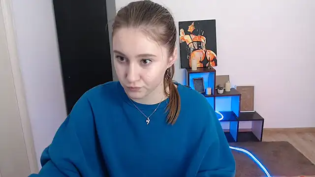 Snapshot of Milka_kamila chatting on 02-17-26, 01:29 Milka kamila online show from 02-17-26, 01:29