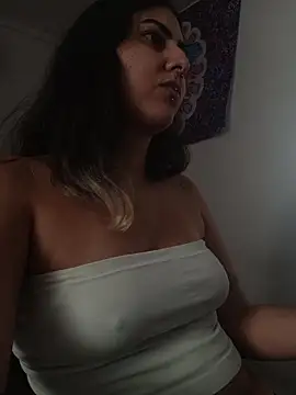 Snapshot of ApenasLys chatting on 01-06-26, 03:05 ApenasLys online show from 01-06-26, 03:05