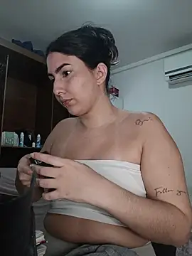 Snapshot of ApenasLys chatting on 01-18-26, 07:50 ApenasLys online show from 01-18-26, 07:50