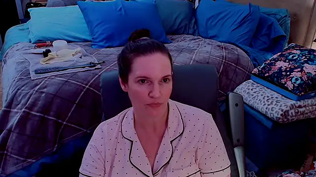 Snapshot of ninajaymes chatting on 05-18-26, 11:32 ninajaymes online show from 05-18-26, 11:32