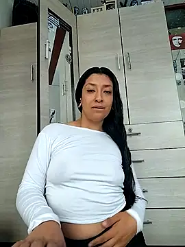 Coralaine 96 online show from 09-19-25, 04:29