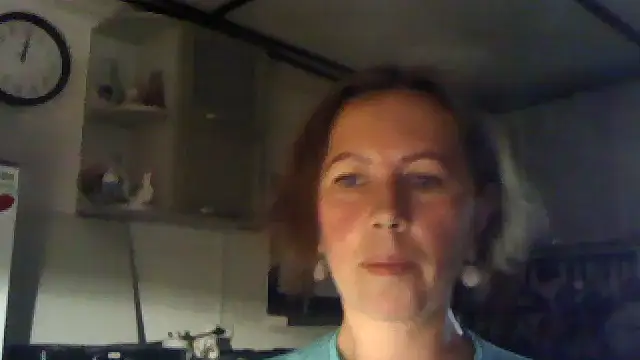 Snapshot of Loxiva chatting on 10-31-25, 03:57 Loxiva online show from 10-31-25, 03:57