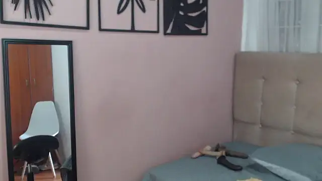 Snapshot of amara_rousse1 chatting on 07-28-26, 02:13 amara rousse1 online show from 07-28-26, 02:13