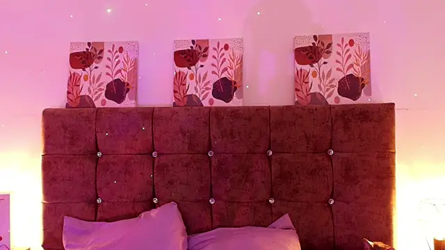 Dulce Bella  online show from 09-28-25, 12:10