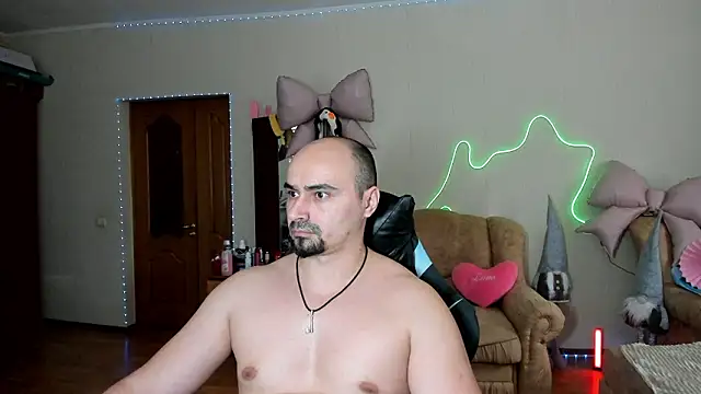 Snapshot of Gri_SH chatting on 02-15-26, 12:36 Gri SH online show from 02-15-26, 12:36