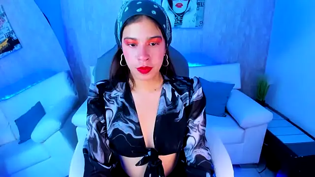 Snapshot of Eva_hells_ chatting on 10-21-25, 07:36 Eva hells online show from 10-21-25, 07:36