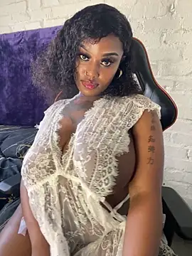 QUEEN NOBUHLE 777 online show from 10-28-25, 01:36