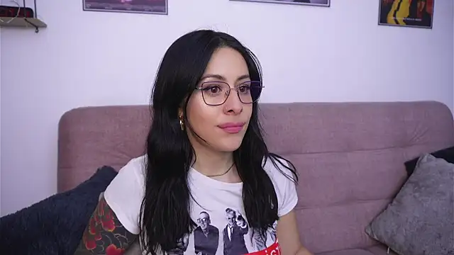 SophiieCumsx online show from 06-26-26, 03:00
