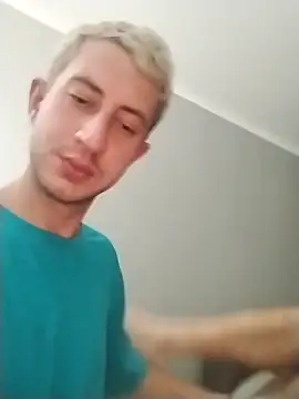 Snapshot of boytwink7 chatting on 09-09-25, 10:37 boytwink7 online show from 09-09-25, 10:37