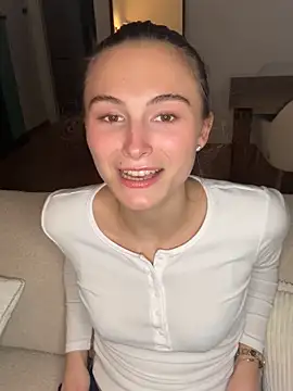 Snapshot of SophiiaStarr chatting on 10-09-25, 04:16 SophiiaStarr online show from 10-09-25, 04:16