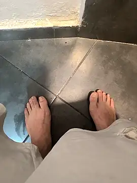 Snapshot of penchis90 chatting on 02-16-26, 06:04 penchis90 online show from 02-16-26, 06:04