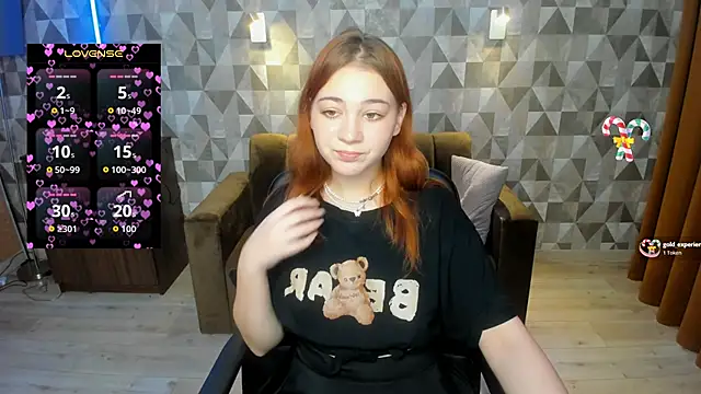 Snapshot of AnnaStills chatting on 11-28-25, 12:52 AnnaStills online show from 11-28-25, 12:52