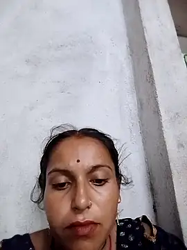 Snapshot of Sonam_shinde chatting on 09-15-25, 09:48 Sonam shinde online show from 09-15-25, 09:48
