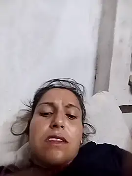 Snapshot of Sonam_shinde chatting on 09-24-25, 09:40 Sonam shinde online show from 09-24-25, 09:40