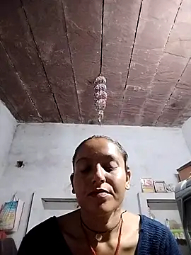Snapshot of Sonam_shinde chatting on 09-30-25, 04:45 Sonam shinde online show from 09-30-25, 04:45