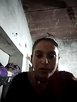 Snapshot of Sonam_shinde chatting on 10-05-25, 10:18 Sonam shinde online show from 10-05-25, 10:18