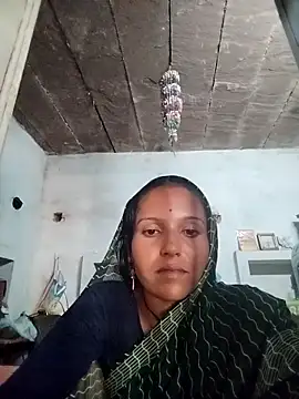 Snapshot of Sonam_shinde chatting on 10-10-25, 06:23 Sonam shinde online show from 10-10-25, 06:23