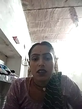 Snapshot of Sonam_shinde chatting on 10-10-25, 07:46 Sonam shinde online show from 10-10-25, 07:46
