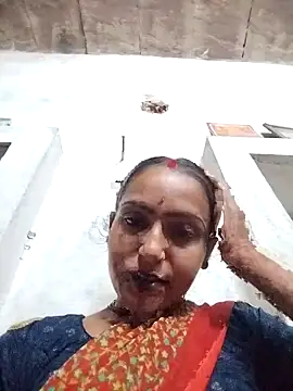Snapshot of Sonam_shinde chatting on 10-11-25, 04:05 Sonam shinde online show from 10-11-25, 04:05