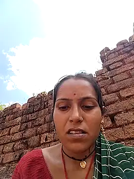 Snapshot of Sonam_shinde chatting on 10-13-25, 05:18 Sonam shinde online show from 10-13-25, 05:18