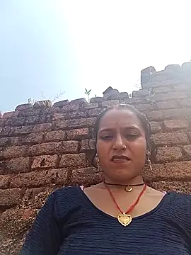 Snapshot of Sonam_shinde chatting on 10-16-25, 06:14 Sonam shinde online show from 10-16-25, 06:14