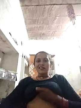 Snapshot of Sonam_shinde chatting on 10-16-25, 06:20 Sonam shinde online show from 10-16-25, 06:20