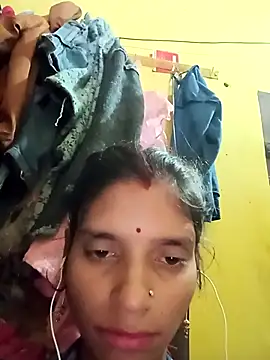 Snapshot of Punam_jindal chatting on 12-01-25, 04:06 Punam jindal online show from 12-01-25, 04:06