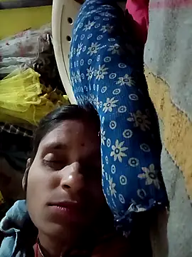 Snapshot of Punam_jindal chatting on 12-18-25, 03:07 Punam jindal online show from 12-18-25, 03:07