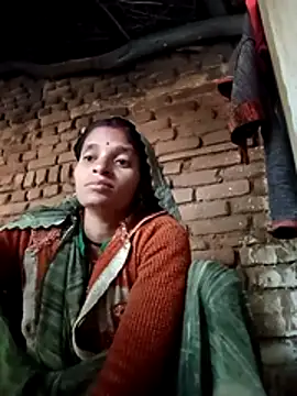 Snapshot of Punam_jindal chatting on 12-21-25, 03:35 Punam jindal online show from 12-21-25, 03:35