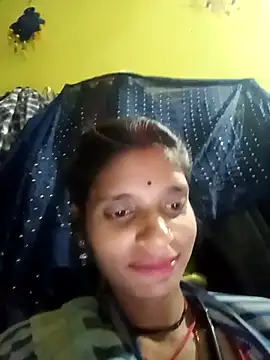 Snapshot of Punam_jindal chatting on 02-12-26, 02:45 Punam jindal online show from 02-12-26, 02:45