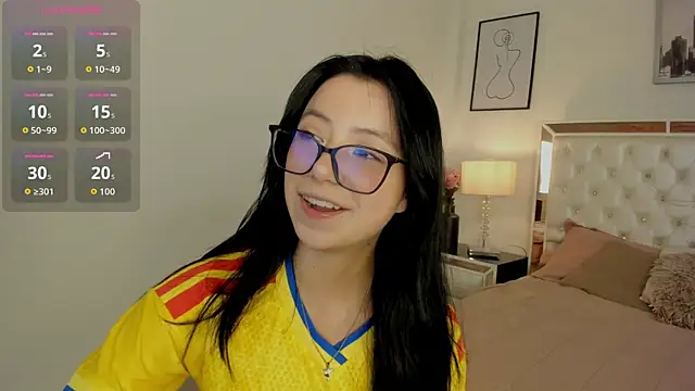 Snapshot of Zoe_Xra chatting on 06-23-26, 08:29 Zoe Xra online show from 06-23-26, 08:29