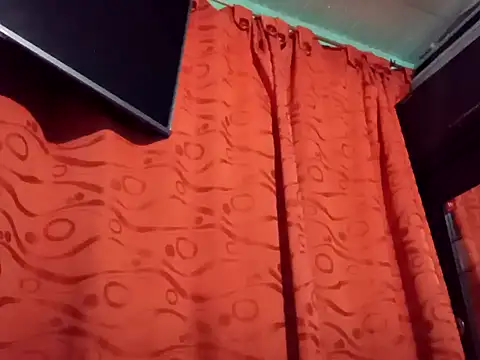 True Di online show from 09-21-25, 01:07