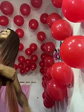 MarianRosse online show from 12-15-25, 02:54