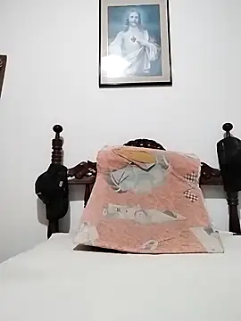 latinblack16 online show from 11-18-25, 04:39