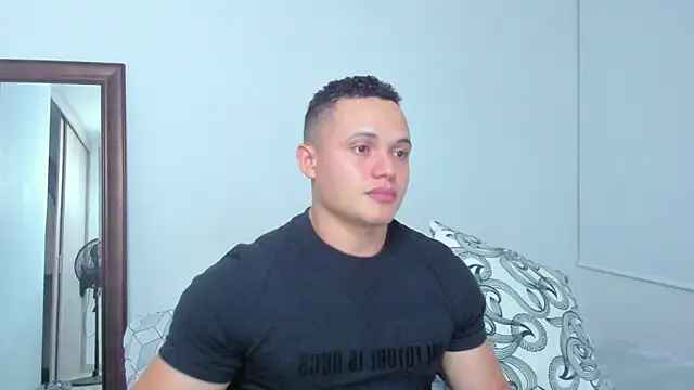 KingLevi01 online show from 04-15-26, 01:23