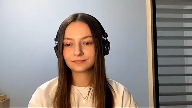 Snapshot of SoulHiperAgne_ chatting on 09-27-25, 03:39 SoulHiperAgne online show from 09-27-25, 03:39