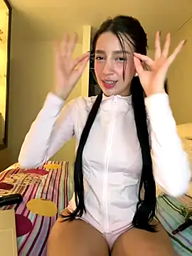 Snapshot of Min_junn chatting on 09-24-25, 02:48 Min junn online show from 09-24-25, 02:48