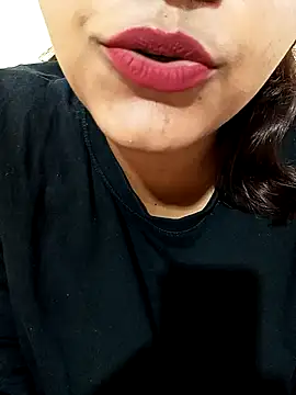 Snapshot of Sexiest_Nataliya chatting on 10-15-25, 06:35 Sexiest Nataliya online show from 10-15-25, 06:35