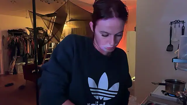 Snapshot of 7theSorceress chatting on 10-12-25, 04:11 7theSorceress online show from 10-12-25, 04:11