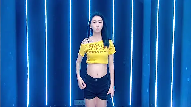 queen-001 online show from 10-27-25, 11:25