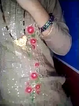 Snapshot of Komal-Rajput chatting on 09-27-25, 06:13 Komal-Rajput online show from 09-27-25, 06:13