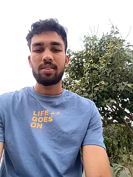 Snapshot of cutekaran chatting on 10-09-25, 11:08 cutekaran online show from 10-09-25, 11:08