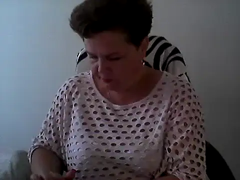 Snapshot of EllaLove2277 chatting on 09-10-25, 01:33 EllaLove2277 online show from 09-10-25, 01:33